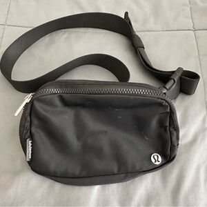 Lululemon Everywhere Black Belt Bag